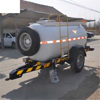 維護(hù)和保養(yǎng)水罐拖車時(shí)應(yīng)注意哪些方面？